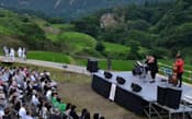 構造改革特区の認定を受けた山形県大蔵村は自然景観を生かしたイベントなどに取り組んでいる（8月）