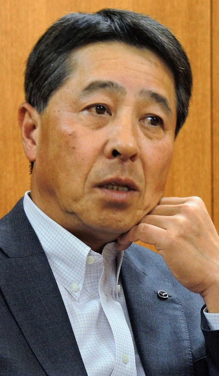 増税後 車販売どう盛り返す マツダ社長 小飼雅道氏 日本経済新聞 増税後 車販売どう盛り返す マツダ社長 小飼雅道氏 日本経済新聞