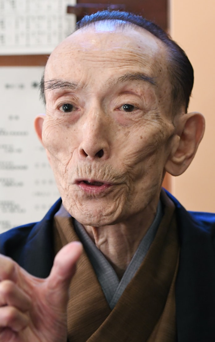 桂歌丸さん 寄席に力点 改めて緊張 日本経済新聞 桂歌丸さん 寄席に力点 改めて緊張 日本経済新聞