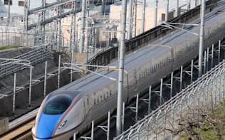 整備新幹線では22年度末開業予定の北陸新幹線金沢―敦賀間への配分を増やした
