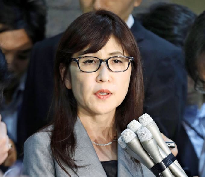 シンゾウとの距離 5 稲田朋美 日本経済新聞