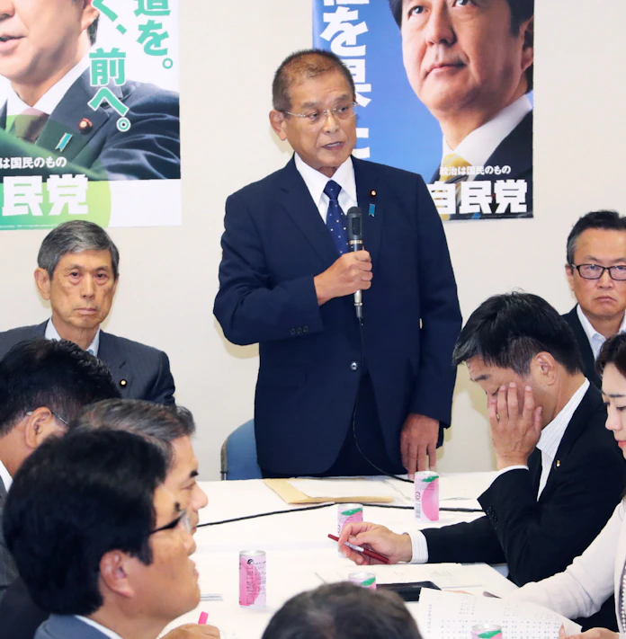 自民改憲本部 9条に自衛隊 巡り紛糾 日本経済新聞 自民改憲本部 9条に自衛隊 巡り紛糾 日本経済新聞