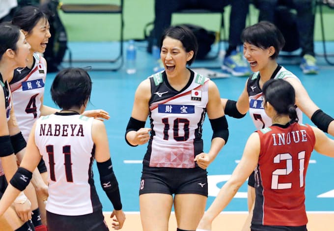 バレーボール 冨永こよみ 中 日本経済新聞