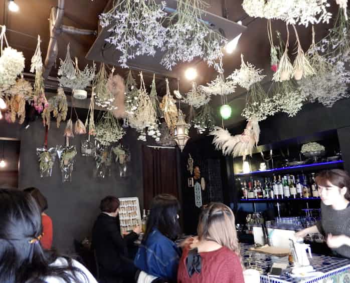 ドライフラワー 色あせぬ魅力 日本経済新聞