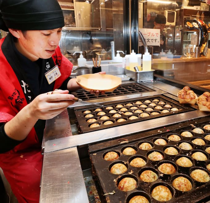 ネット リアル 外食にも 日本経済新聞