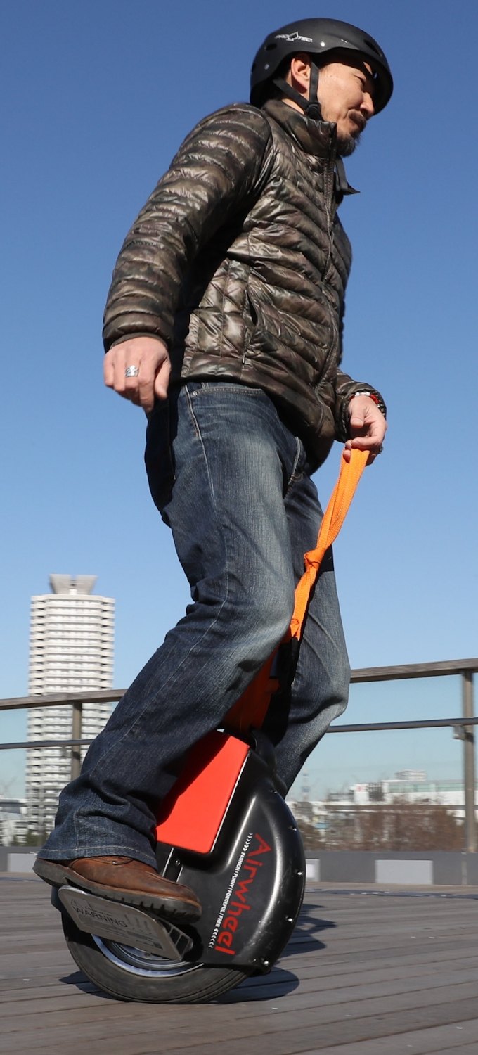 危ない 公道に電動一輪車 日本経済新聞