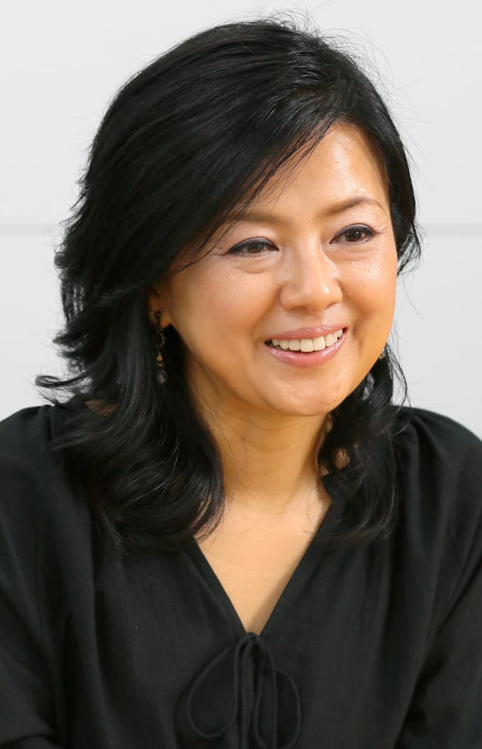 薬師丸ひろ子さん 今の声で歌を残したい 日本経済新聞