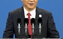 2017年5月、「一帯一路」の国際会議の開幕式で演説した中国の習近平国家主席=共同