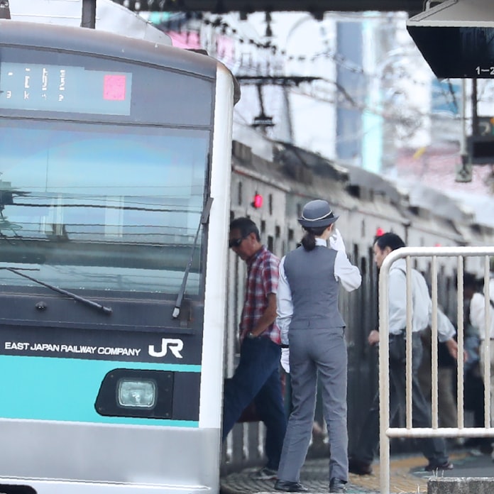 駆け込み乗車防止へ発着音工夫 発車メロディー廃止 電車ごとに曲調変更 日本経済新聞 駆け込み乗車防止へ発着音工夫 発車メロディー廃止 電車ごとに曲調変更 日本経済新聞