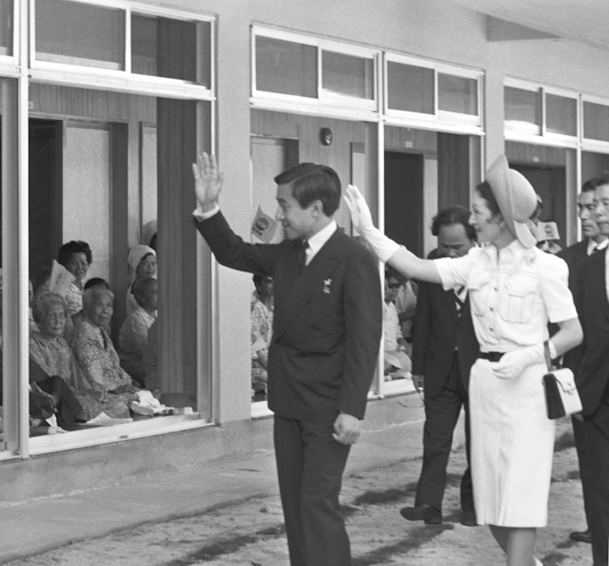 沖縄 ハンセン病への偏見から救われた 日本経済新聞