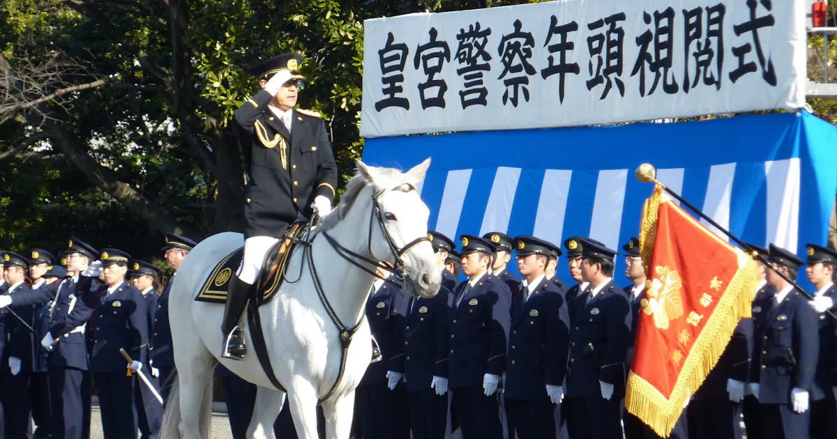 皇宮警察 護衛官はテニスも仕事 日本経済新聞 皇宮警察 護衛官はテニスも仕事 日本経済新聞