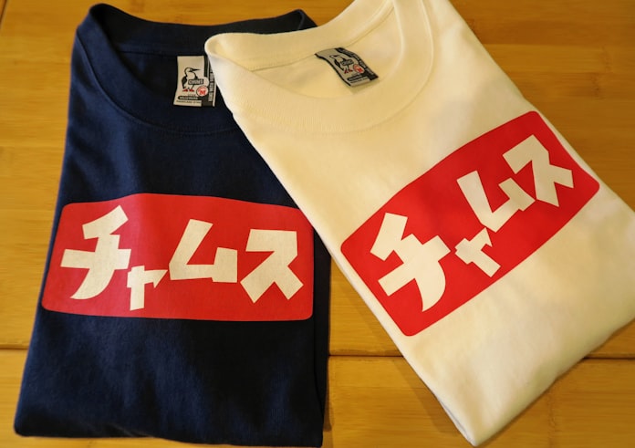 カタカナtシャツ ナカナカ カッコイイ 日本経済新聞 カタカナtシャツ ナカナカ カッコイイ 日本経済新聞