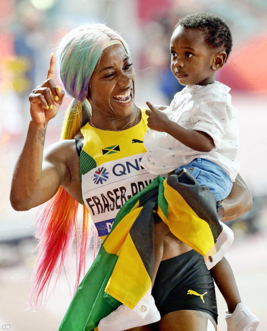 ママでも最速 世界陸上100メートル 金 日本経済新聞