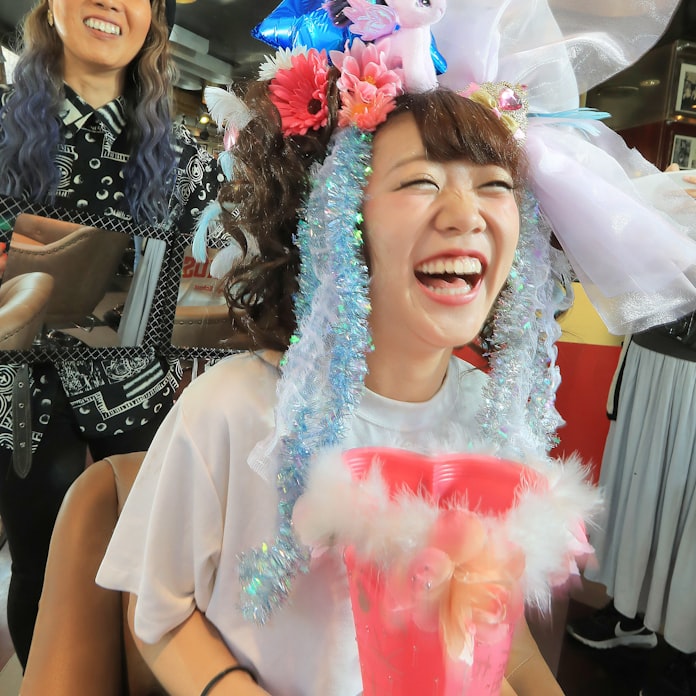 アオハル体育祭 盛り髪キラキラ ぬいぐるみ載せリレー 日本経済新聞 アオハル体育祭 盛り髪キラキラ ぬいぐるみ載せリレー 日本経済新聞