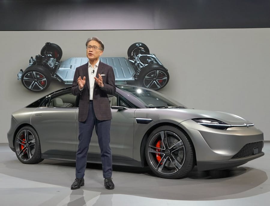 つながる 街も車も ソニーが自動運転車 日本経済新聞