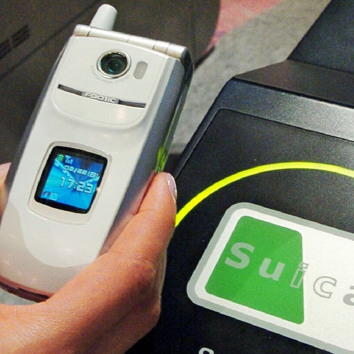 1月28日 モバイルsuica開始 携帯電話が切符代わりに 日本経済新聞