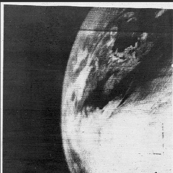 米 世界初の気象衛星打ち上げ 1960年 日本経済新聞 米 世界初の気象衛星打ち上げ 1960年 日本経済新聞