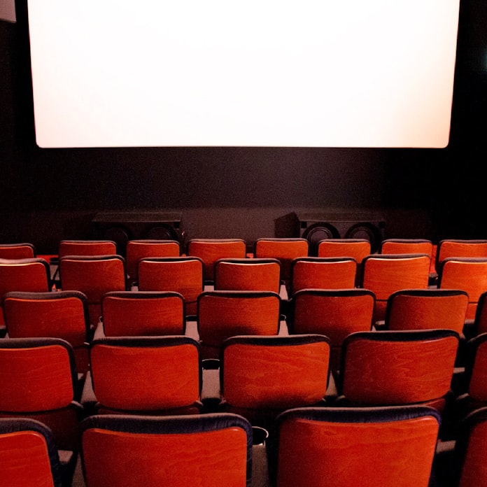 ミニシアター ネットに活路 休業の賃料負担重く 日本経済新聞 ミニシアター ネットに活路 休業の賃料負担重く 日本経済新聞