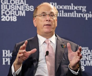 資産運用会社最大手の米ブラックロックのラリー・フィンクCEO=ロイター