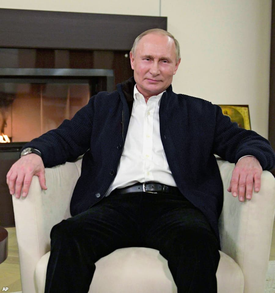 7日 プーチン大統領就任年 日本経済新聞