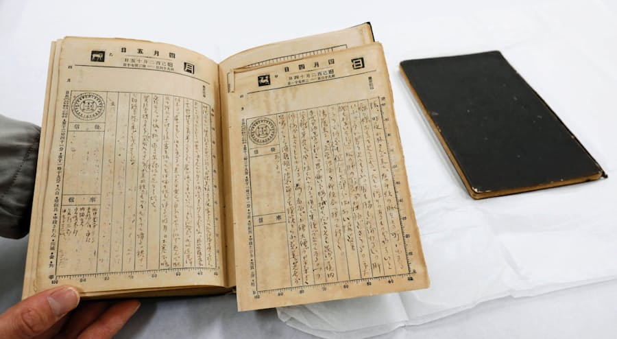 漱石をデジタルで後世へ 直筆の草稿 蔵書 日本経済新聞