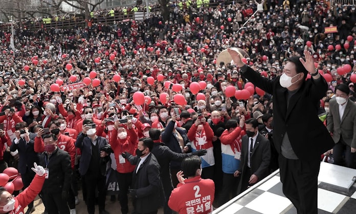 18歳成人のリアル4 16歳で政治家に 日本経済新聞 18歳成人のリアル4 16歳で政治家に 日本経済新聞