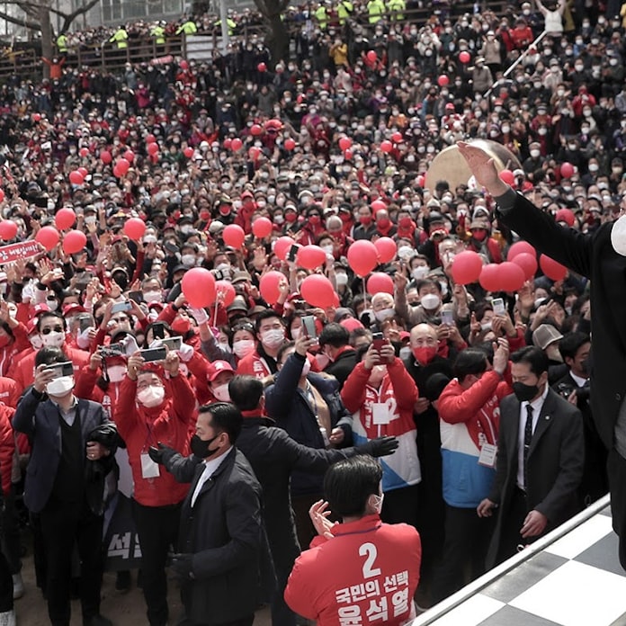 18歳成人のリアル4 16歳で政治家に 日本経済新聞 18歳成人のリアル4 16歳で政治家に 日本経済新聞