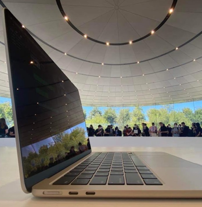 アップル 来月に新機種 日本経済新聞 アップル 来月に新機種 日本経済新聞