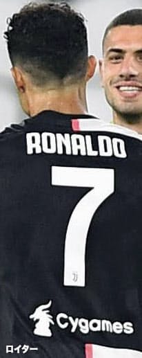 ユベントス 背中ロゴ復活 日本経済新聞