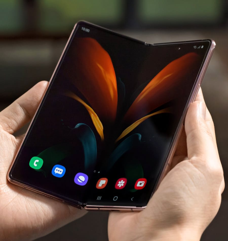 サムスン 大画面の折り畳みスマホ 日本経済新聞