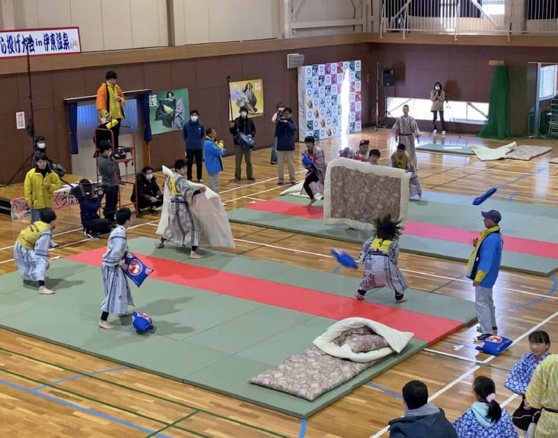 熱闘 温泉地まくら投げ ナウティスニュース 熱闘 温泉地まくら投げ ナウティスニュース