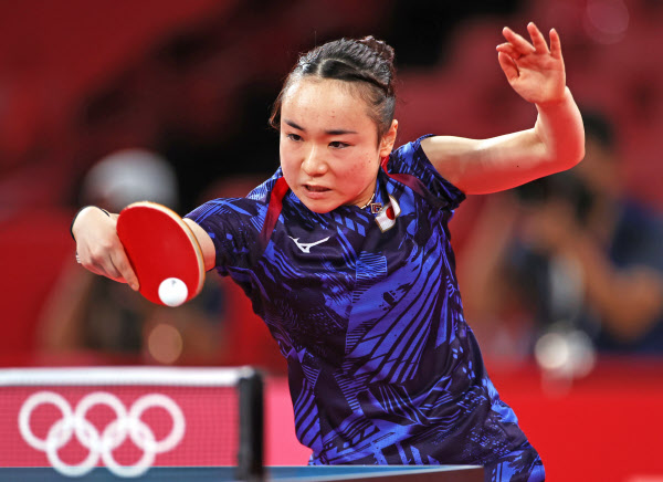 伊藤 銅 悔し涙 卓球女子単 日本初のメダル 日本経済新聞 伊藤 銅 悔し涙 卓球女子単 日本初のメダル 日本経済新聞