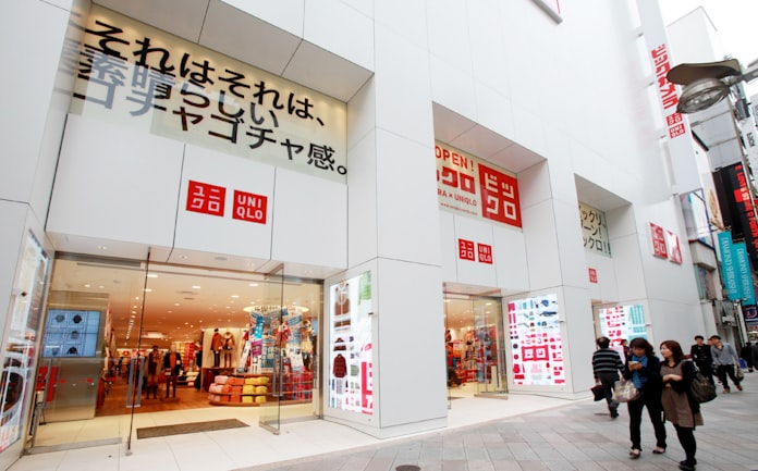 12年9月27日 ユニクロとビックカメラ 共同店舗 ビックロ 開業 日本経済新聞 12年9月27日 ユニクロとビックカメラ 共同店舗 ビックロ 開業 日本経済新聞