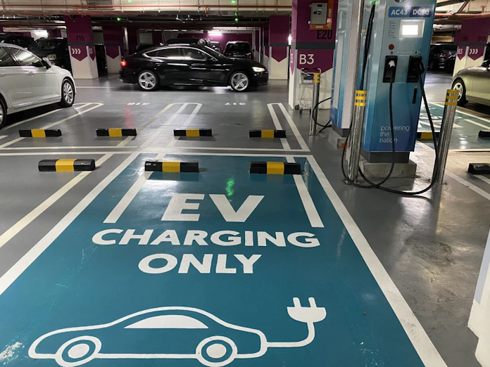 シンガポール Ev充電器設置加速 日本経済新聞 シンガポール Ev充電器設置加速 日本経済新聞