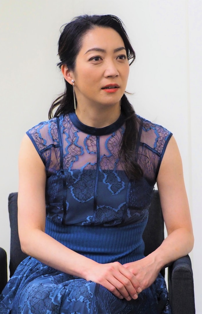 諏訪内晶子さん 無伴奏でバッハに迫る 日本経済新聞 諏訪内晶子さん 無伴奏でバッハに迫る 日本経済新聞