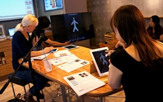 「FabCafe」では店内のiPadを使ってデザインを作っていく（東京都渋谷区）