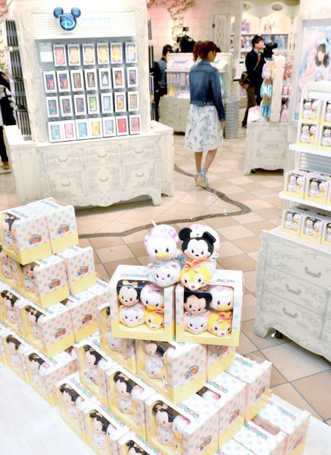 ディズニー戦略店 原宿 大阪に新設 日本経済新聞