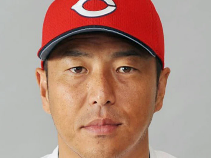 プロ野球 黒田 登録を抹消 右足首炎症 日本経済新聞 プロ野球 黒田 登録を抹消 右足首炎症 日本経済新聞