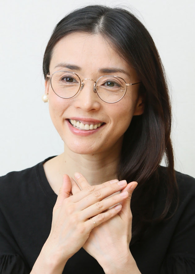女優 中嶋朋子さん 日本経済新聞