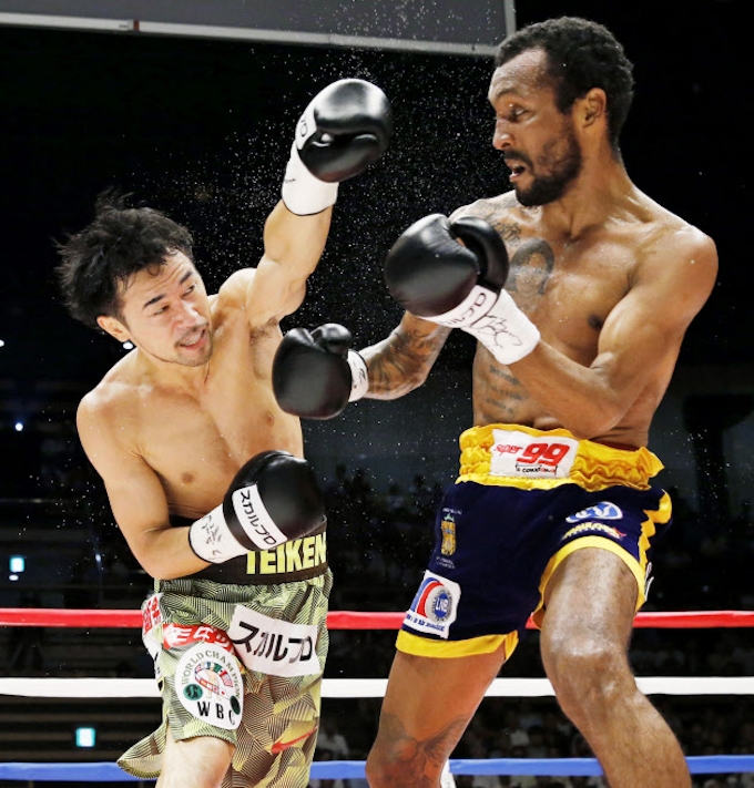 ボクシング 山中 9度目防衛 日本経済新聞