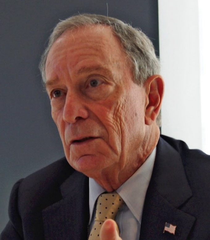 ブルームバーグ 他企業との連携 常にオープン 日本経済新聞