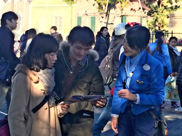 テーマパーク人手不足に備え 日本経済新聞 テーマパーク人手不足に備え 日本経済新聞