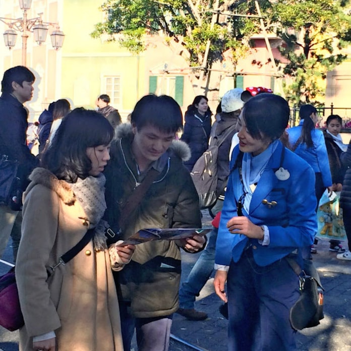 テーマパーク人手不足に備え 日本経済新聞 テーマパーク人手不足に備え 日本経済新聞