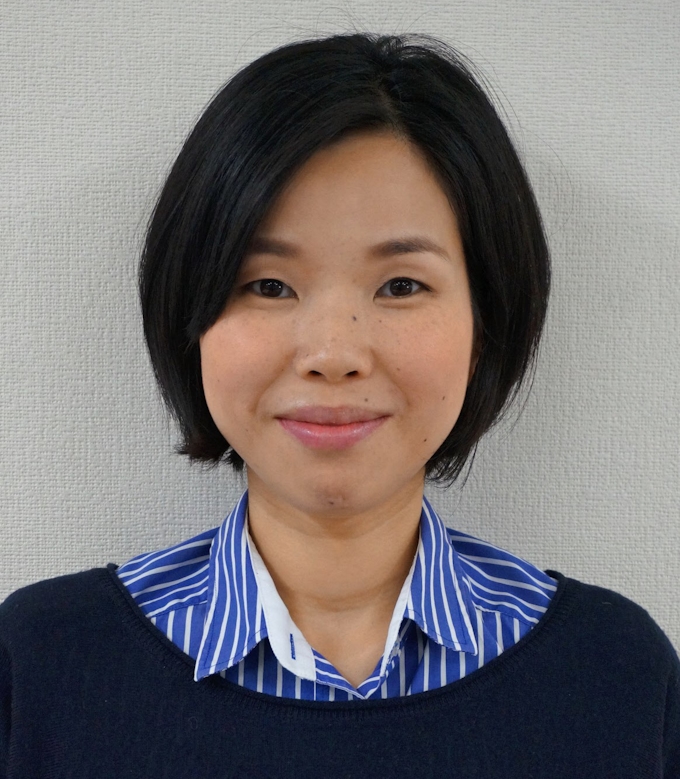 済 スタンプをポンッ 日本経済新聞