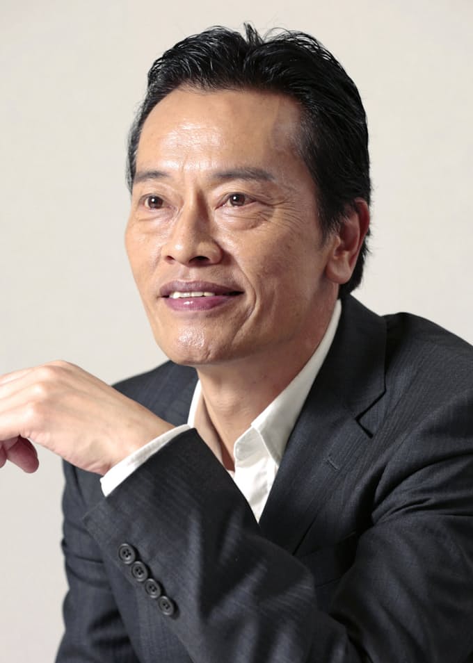 俳優 遠藤憲一さん 日本経済新聞