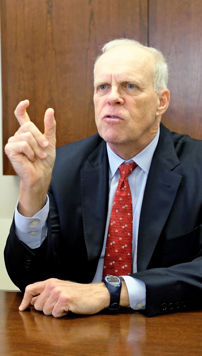 米スタンフォード大 民間資金活用し実学志向 日本経済新聞