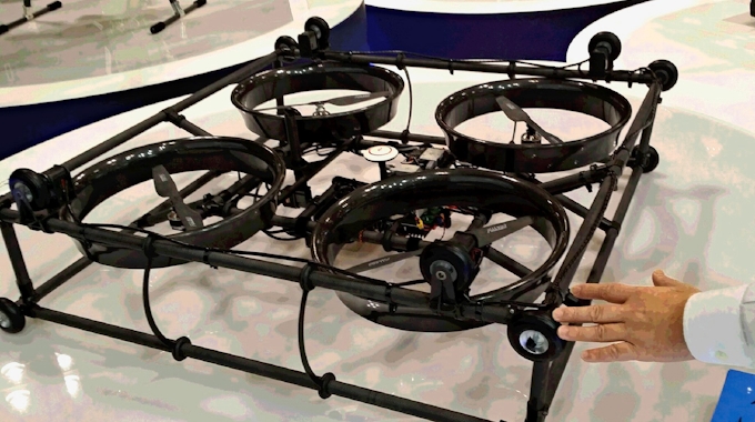 パナソニックがドローン 橋の点検用 日本経済新聞