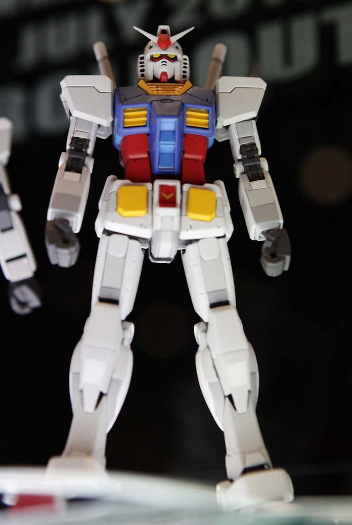 ガンダム30歳 長寿プラモの研究 上 日本経済新聞 ガンダム30歳 長寿プラモの研究 上 日本経済新聞