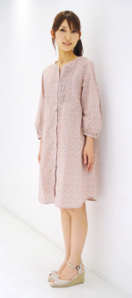 不況が加速 女性ファッションの保守化 日本経済新聞 不況が加速 女性ファッションの保守化 日本経済新聞