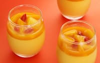 甘さとさわやかな酸味が魅力のマンゴープリン（写真はザ・ペニンシュラ東京ブティック&カフェ「マンゴープリン」)